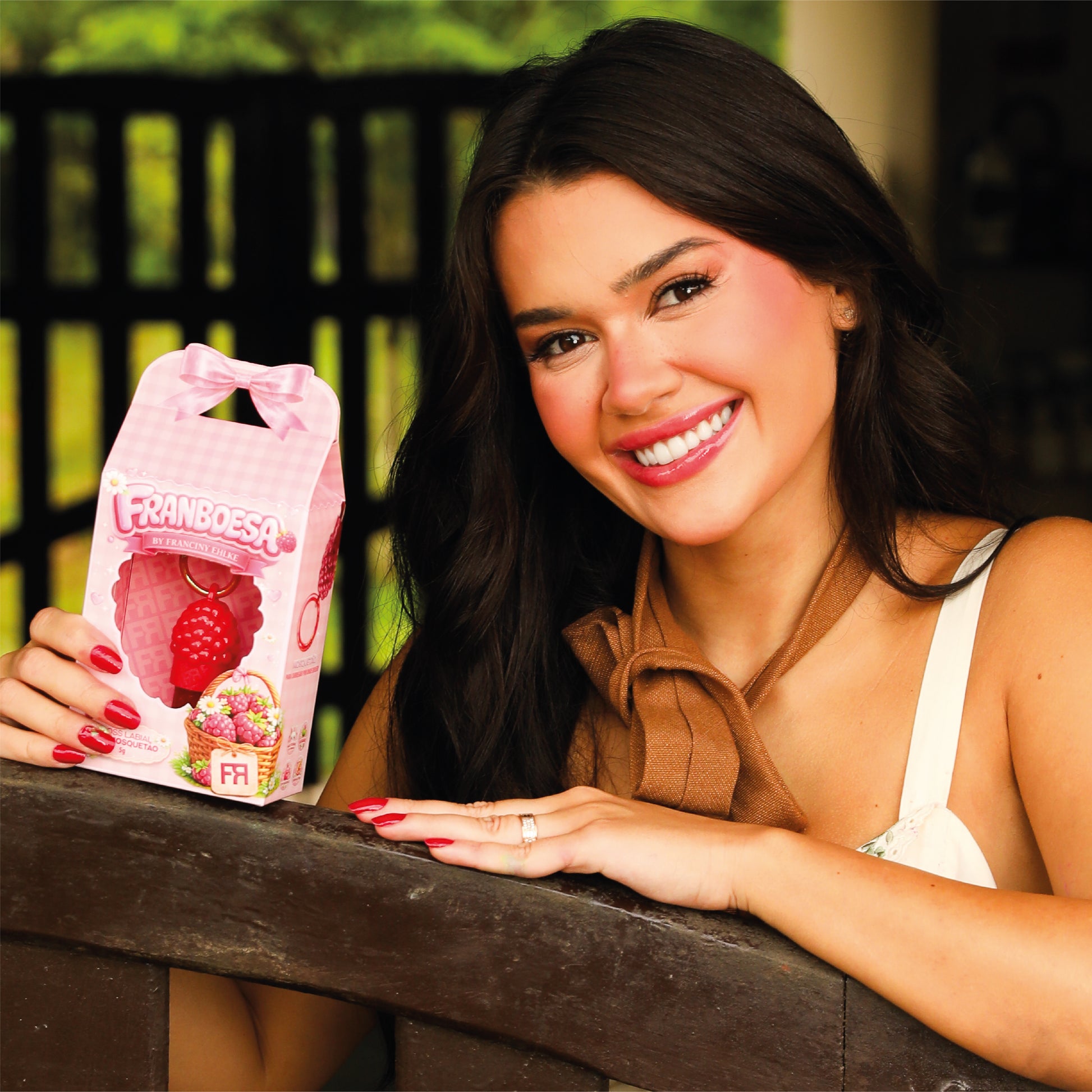 GLOSS FRANBOESA BY FRANCINY EHLKE